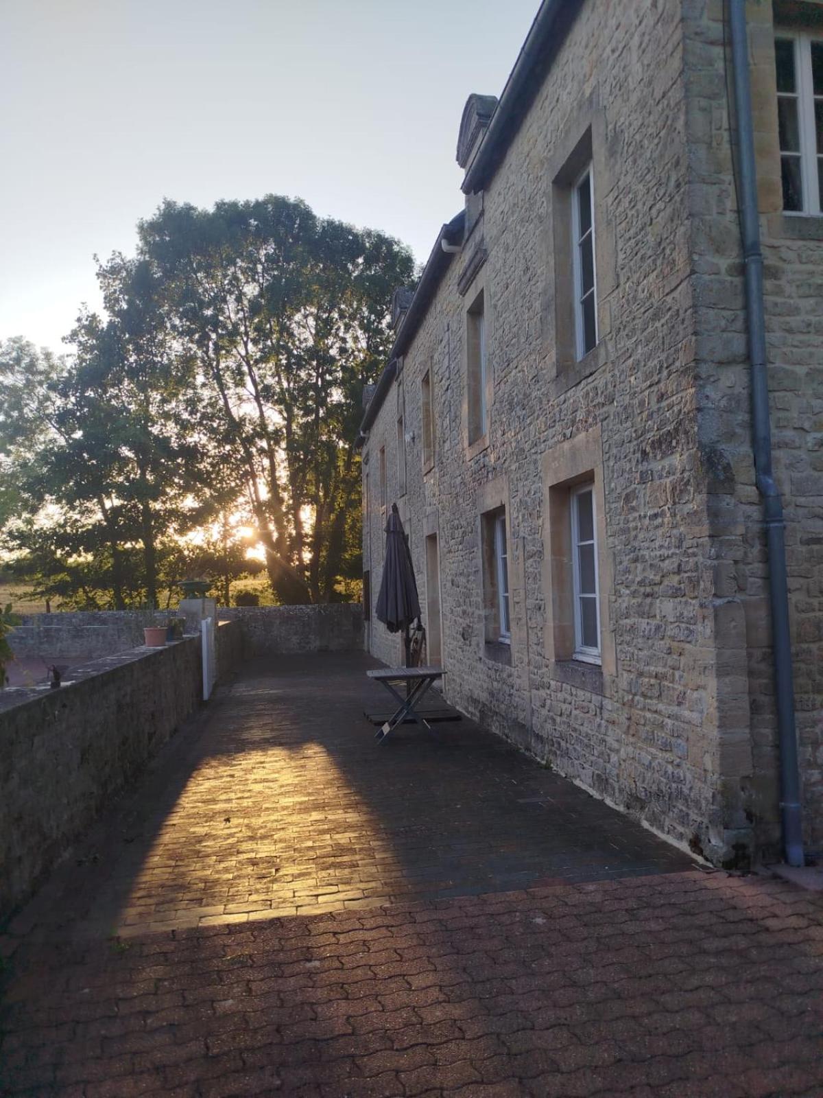 Maison De Charme Tour-en-Bessin Eksteriør bilde