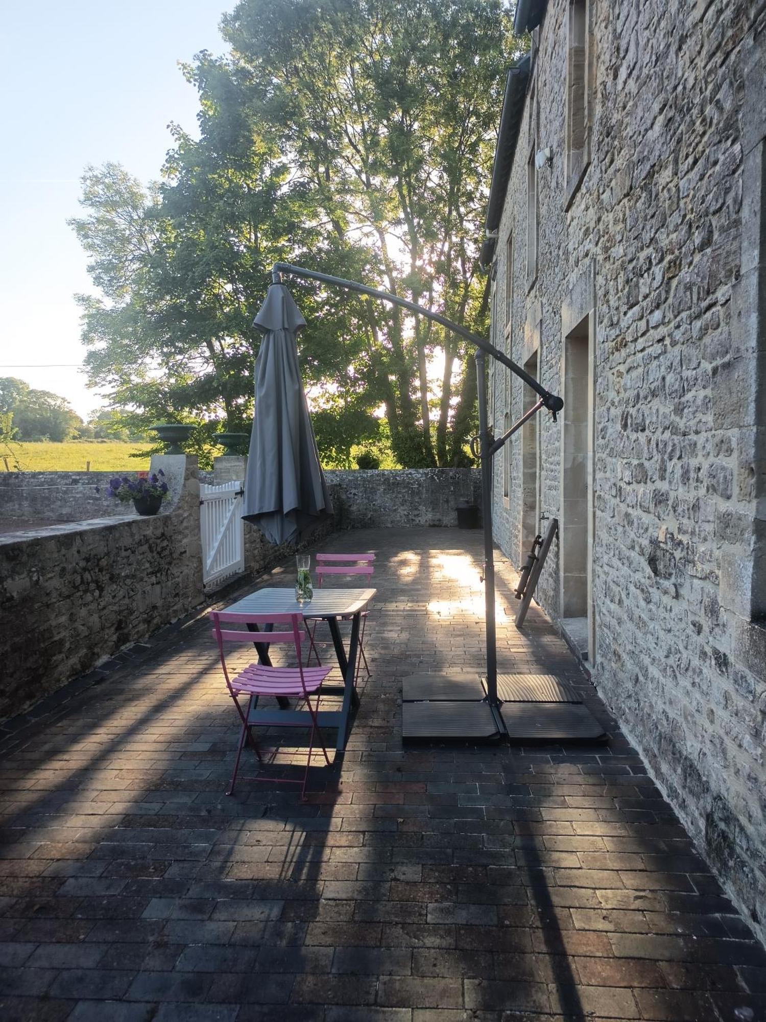 Maison De Charme Tour-en-Bessin Eksteriør bilde